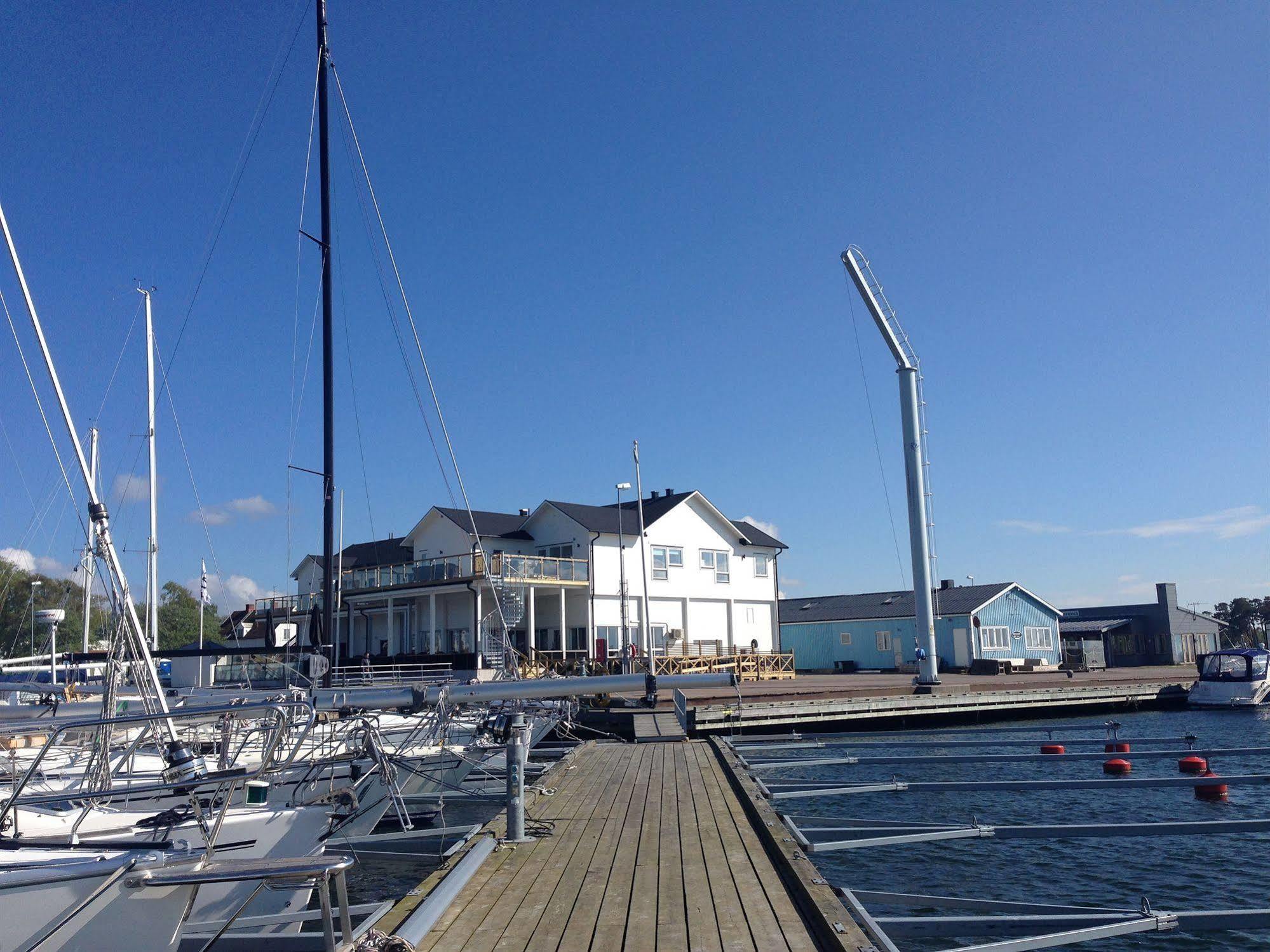 Hotell Hamnen Farjestaden Luaran gambar